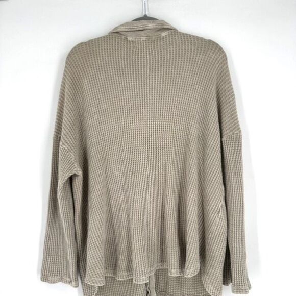 Bucket List Thermal Waffle Henley oversized size medium Tan Boho Streetwear - Picture 3 of 8